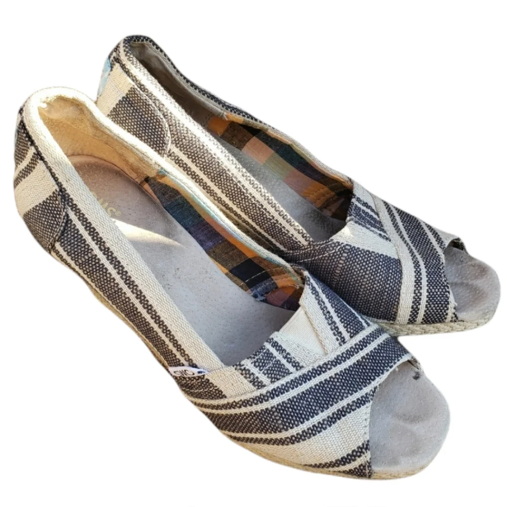 TOMs Calypso gray tan wedge sandal espadrille 7.5